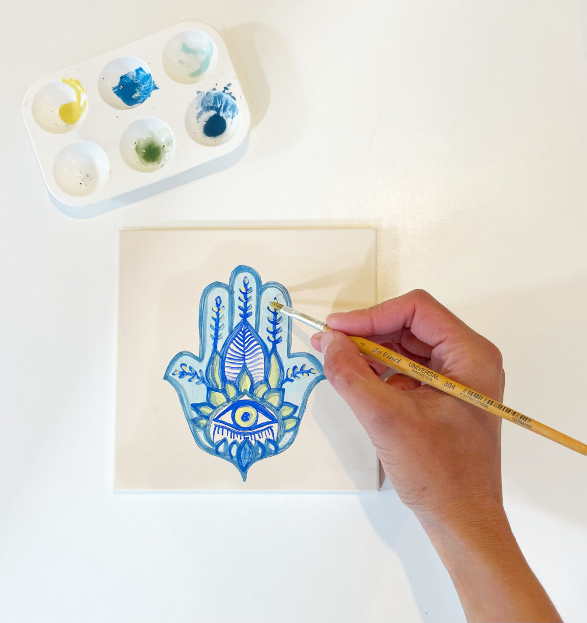 Painting on ceramic workshop, September 16, Tuesday, 19:00 - 21:30, with Kesem Yahav - Image 9