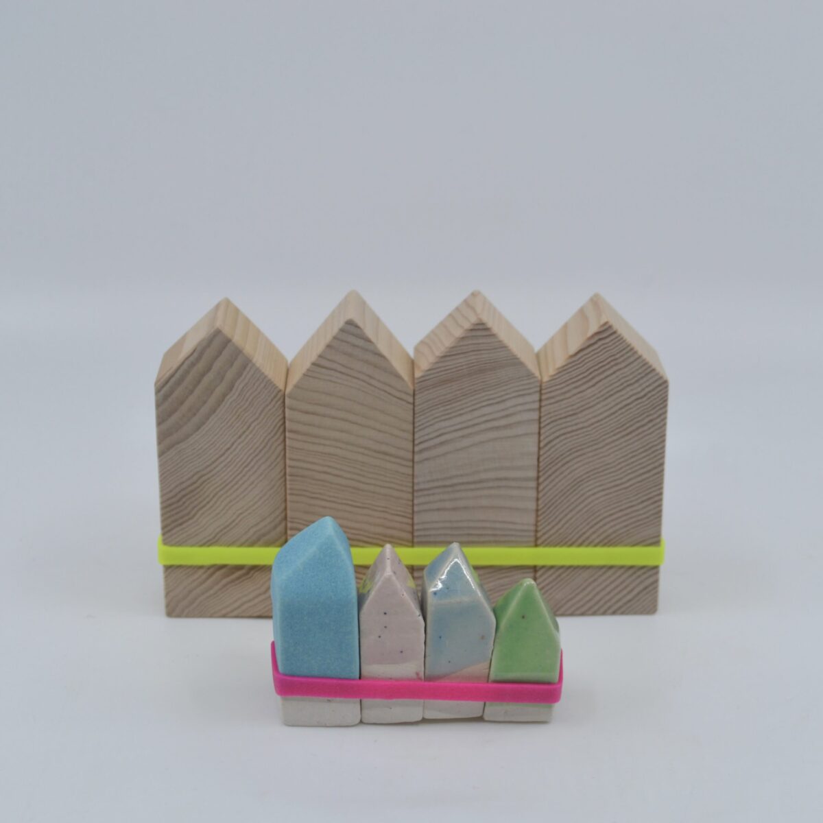 Ceramic and wood houses, set - Image 2