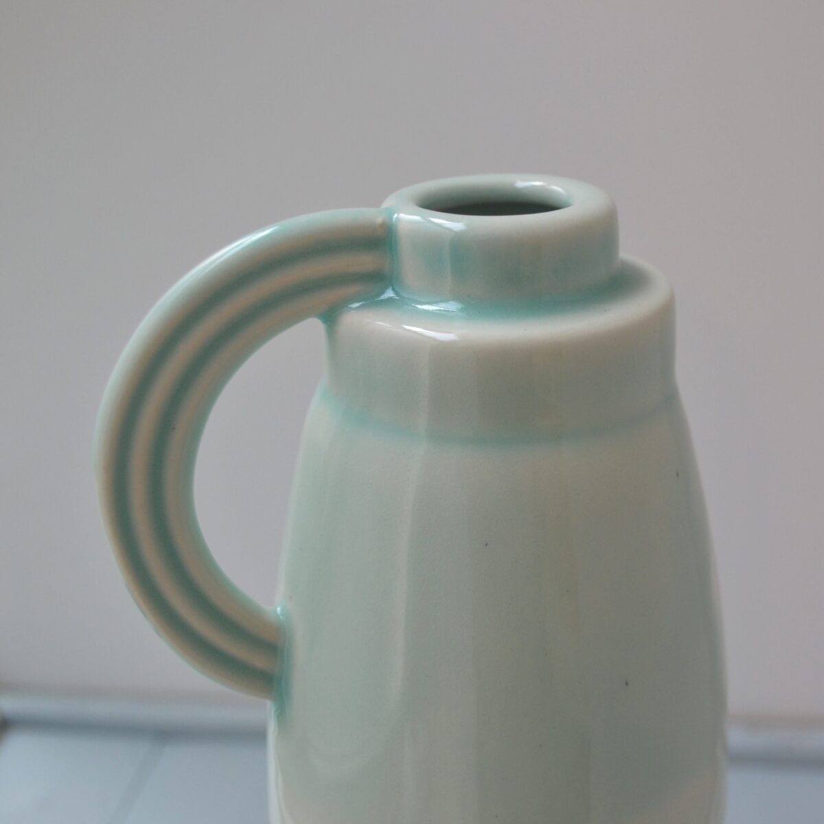 Big jug/vase in mint - Image 6