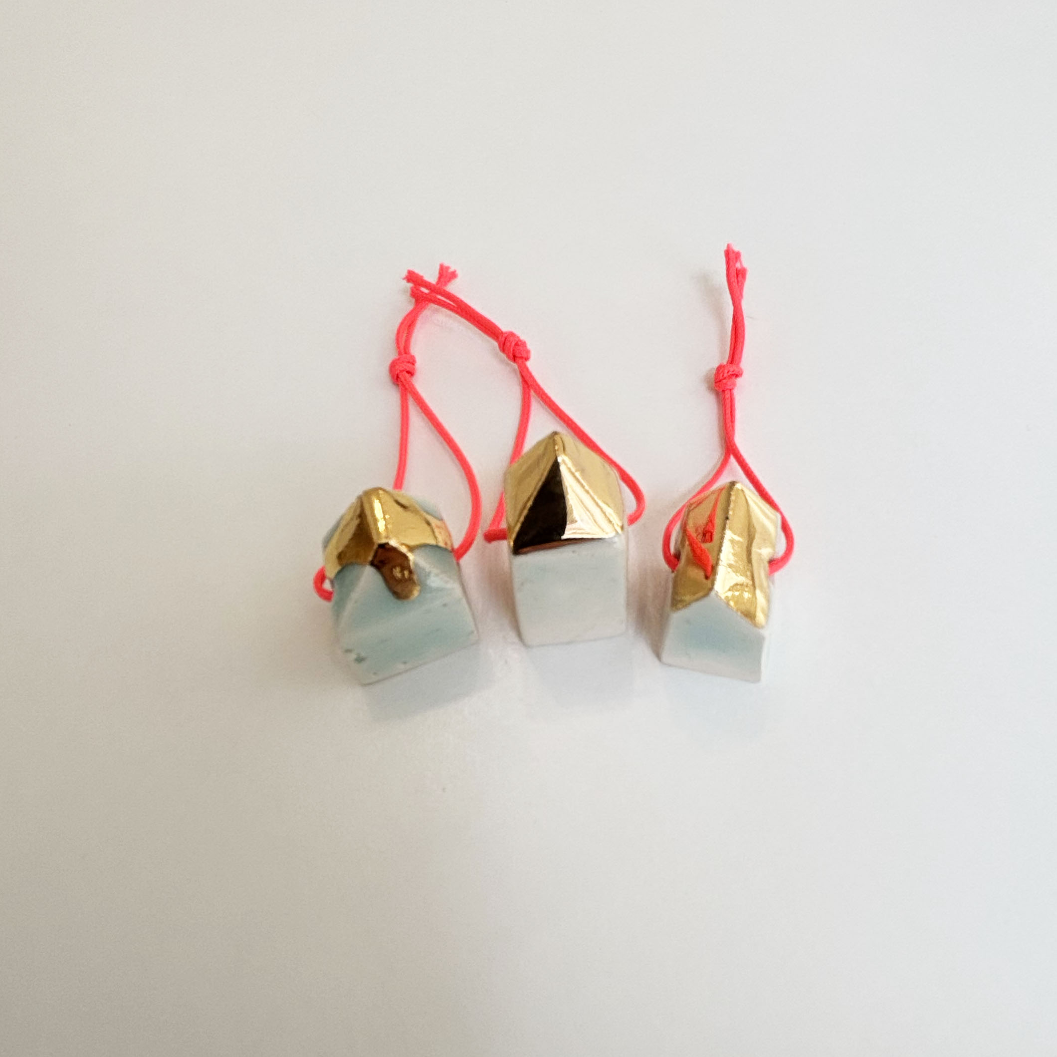 Tiny golden houses - set of 3 - Image 6