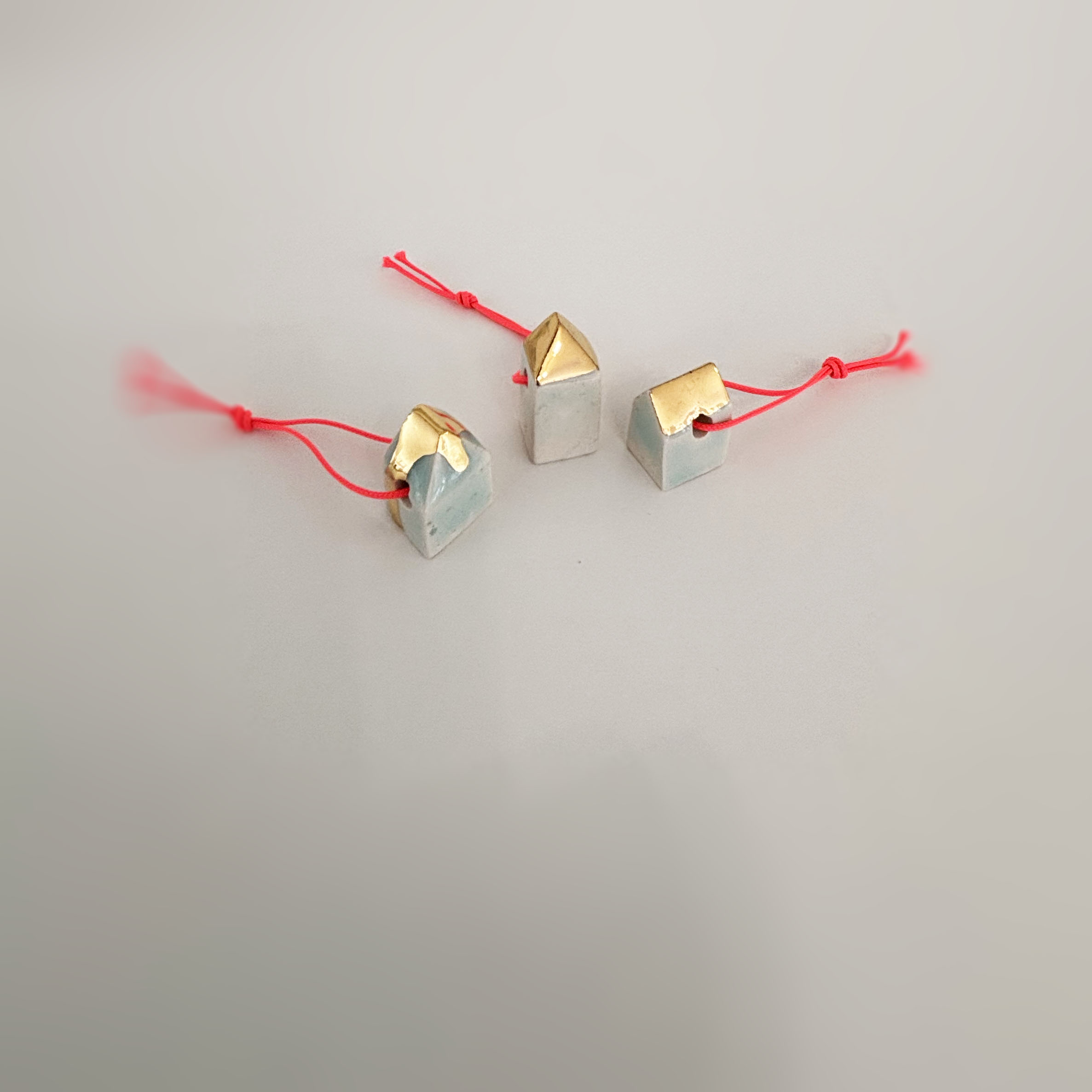 Tiny golden houses - set of 3 - Image 5