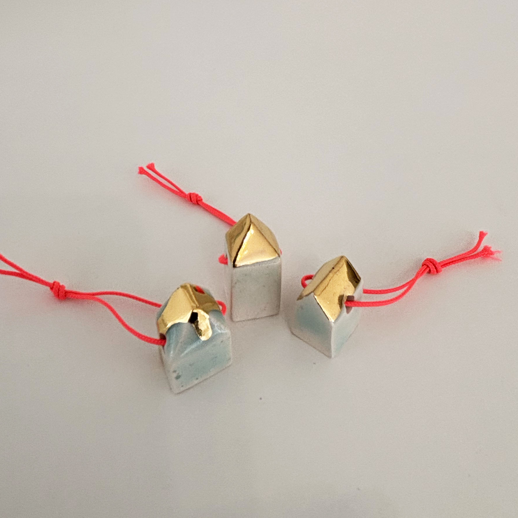 Tiny golden houses - set of 3 - Image 3